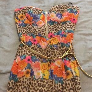 Women’s sleeveless maxi dress